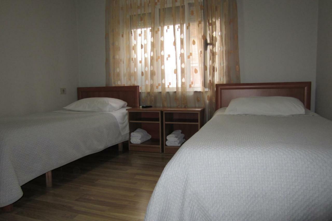 Salku Serviced Rooms Tirana Exterior foto